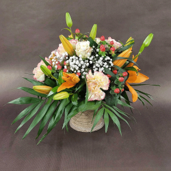 Bouquet Plaisir d'offrir - Lys orange, Solanum, Gypsophile - Promofleur Persan
