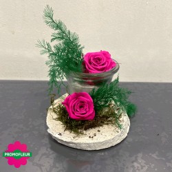 Compositions de Roses éternelles rose dans une coupe - Promofleur