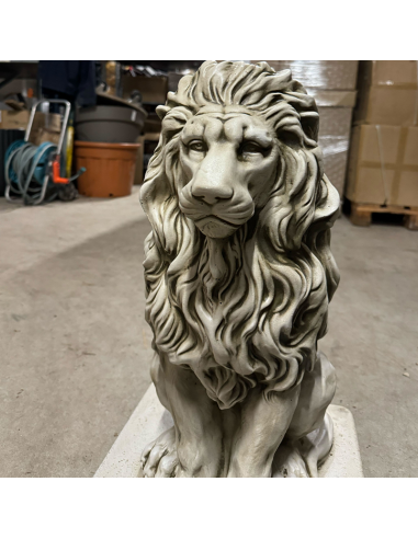 Lion en statue de pierre  h.55 cm