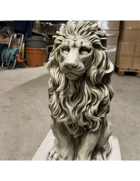 Lion en statue de pierre  h.55 cm