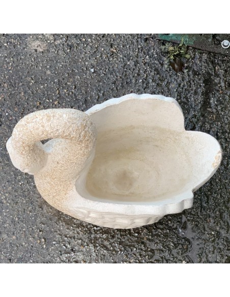 Cygne en pierre pot